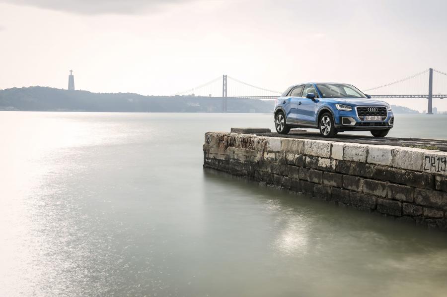  Audi Q2 TFSI Design 2016 года  (WW) (фото 6 из 16)